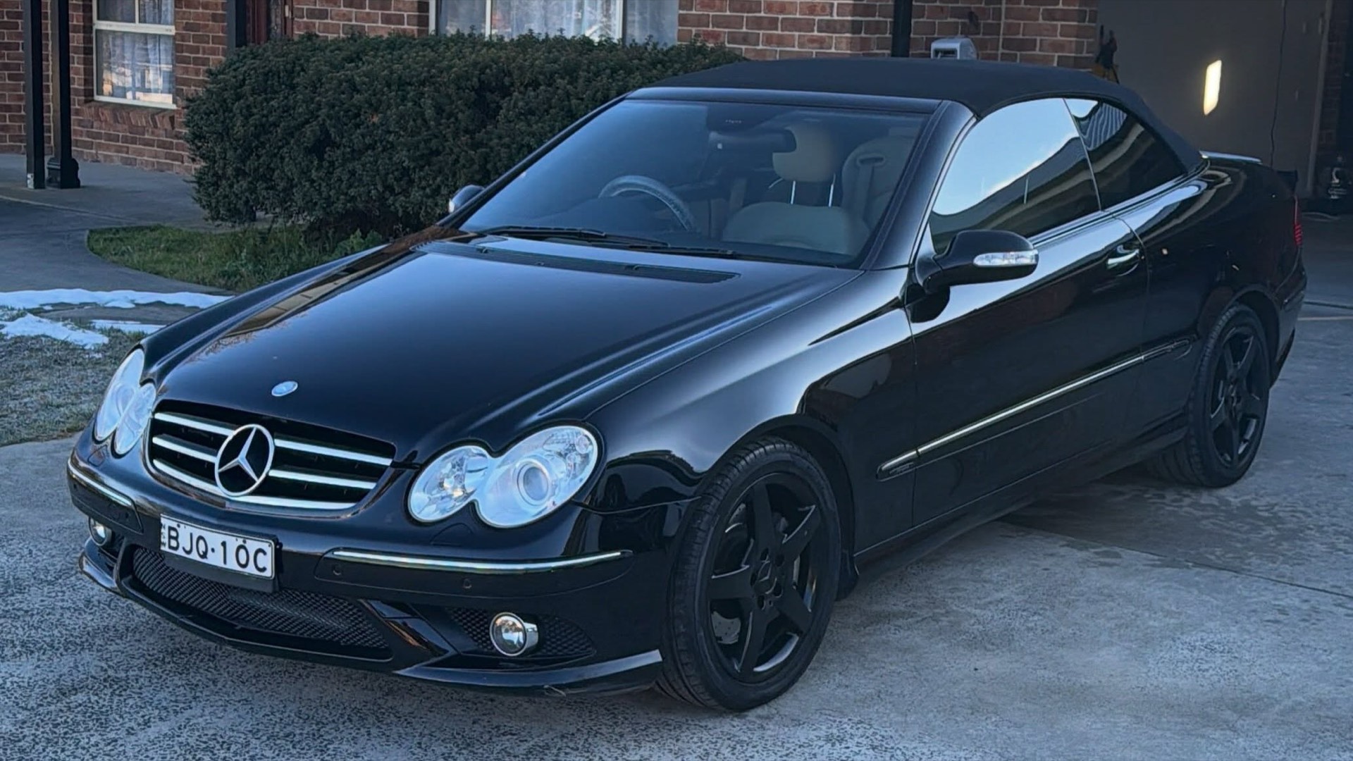 Water beading tightly on a ceramic coated bonnet
